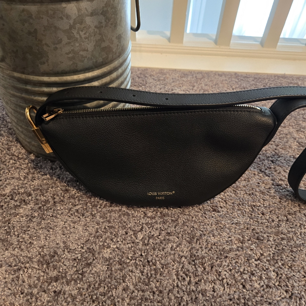 Louis Vuitton Black Leather Low Key Bumbag